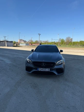 mercedes-benz-e-trieda-e63-big-1