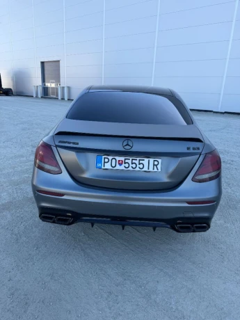 mercedes-benz-e-trieda-e63-big-3