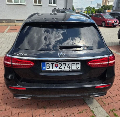 mercedes-benz-e-trieda-kombi-220d-big-1