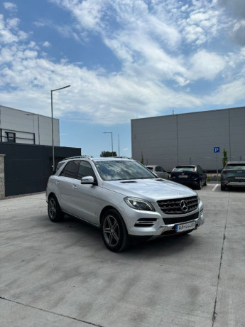 mercedes-benz-ml-350cdi-len-86000km-big-2