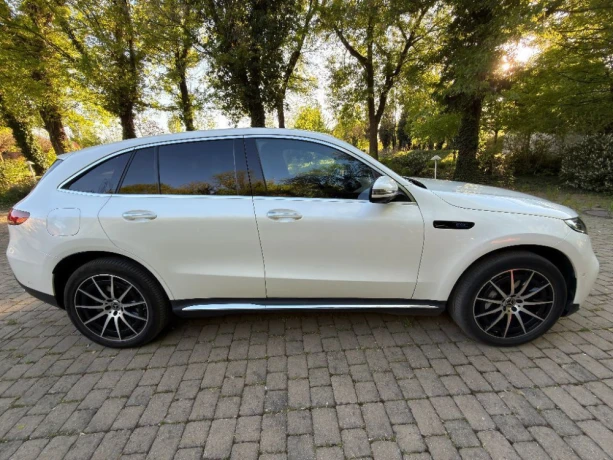 mercedes-benz-eqc-400-4matic-amg-line-top-stav-big-1