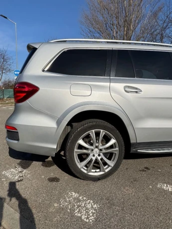 mercedes-benz-gl-350-cdi-bluetec-4matic-190kw258hp-a7-big-3