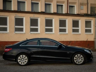 mercedes-benz-e-trieda-cupe