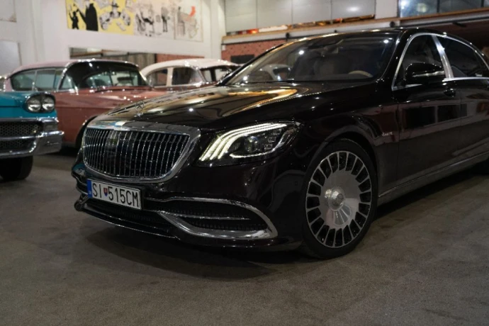 mercedes-benz-maybach-s-560-4matic-big-3
