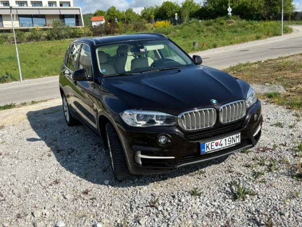 bmw-x5-xdrive-40e-big-1