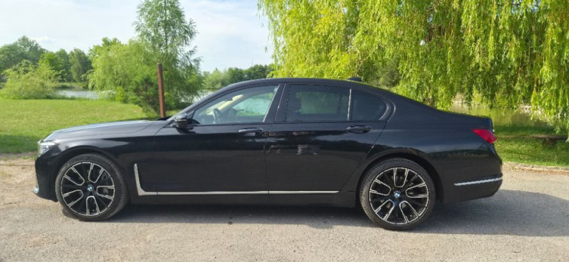 bmw-rad-7-740d-xdrive-at-250kw340hp-a8-big-1