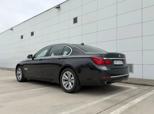 bmw-rad-7-740d-xdrive-230kw-f01-lci-big-1