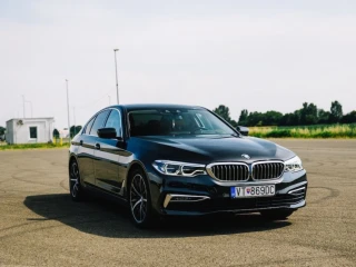 bmw-rad-5-530d-xdrive-at-195kw265hp-a8