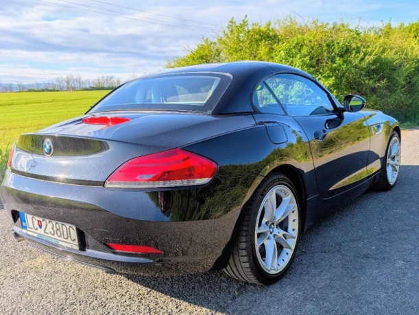 bmw-z4-sdrive-23i-garazovane-top-stav-stk-2026-big-3