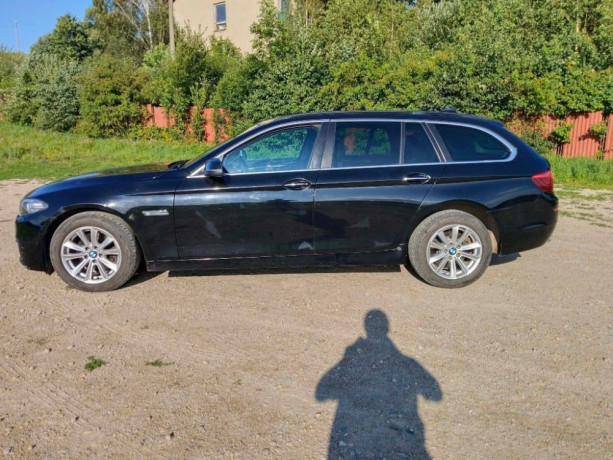 bmw-rad-5-touring-520d-xdrive-135kw184hp-a8-big-2