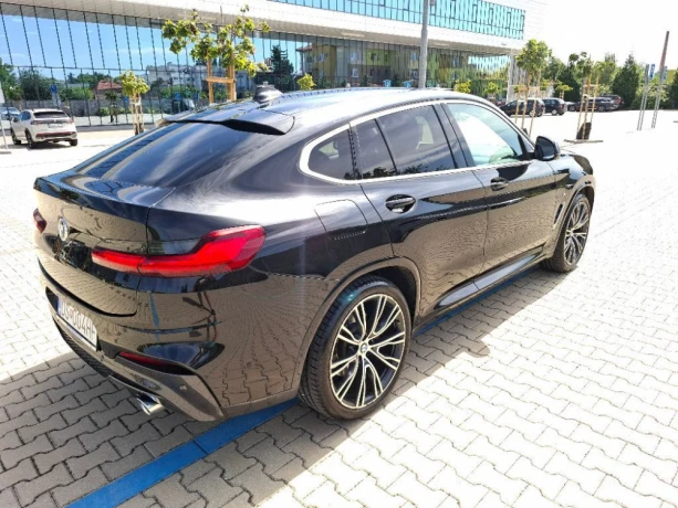 bmw-x4-x-drive-m-30-d-mhev-big-2
