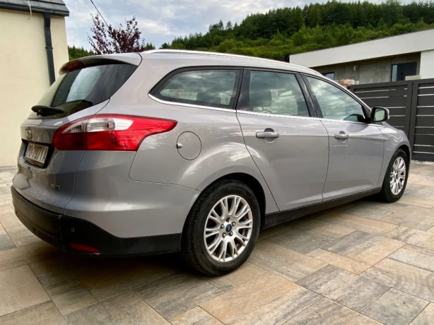 ford-focus-kombi-10-ecoboost-92kw-big-2