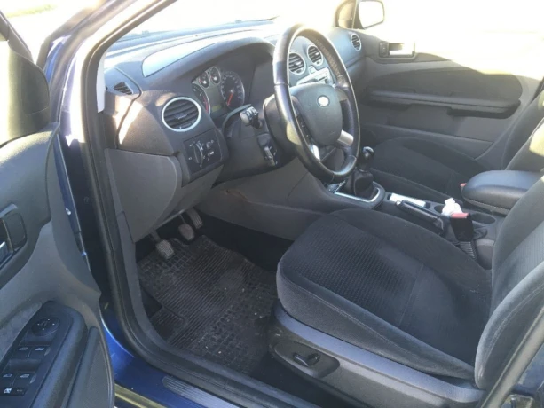 ford-focus-20-ghia-107kw145hp-m5-big-3