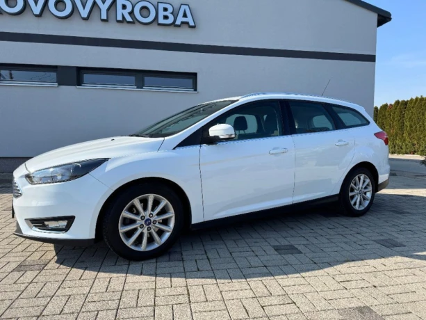 ford-focus-kombi-mk3-big-2