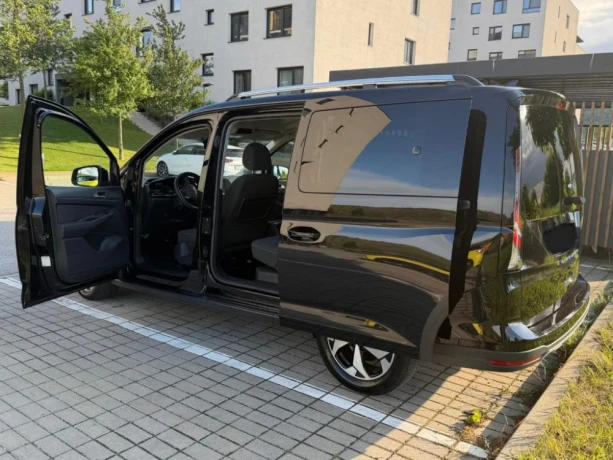 ford-tourneo-connect-grand-active-7-miest-panorama-big-3