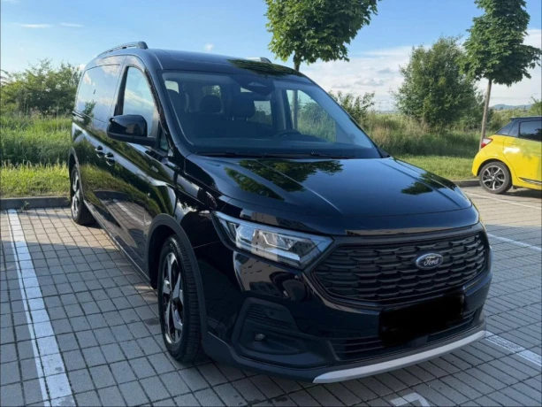 ford-tourneo-connect-grand-active-7-miest-panorama-big-1