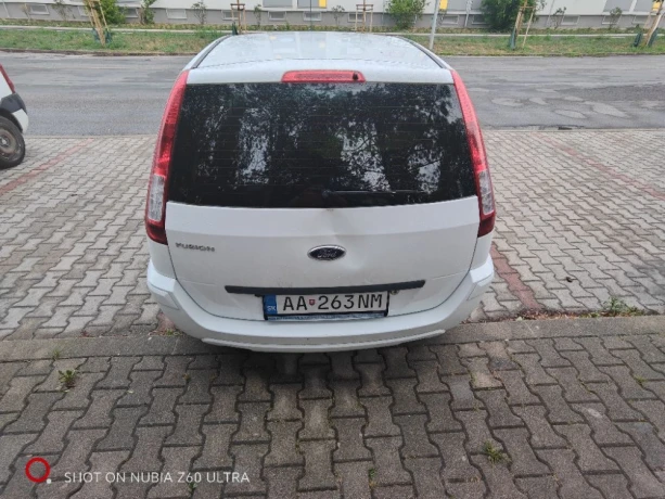 ford-fusion-ford-fusion-14-16v-titanium-134-000-km-automaticka-klimatizacia-velky-servis-big-2