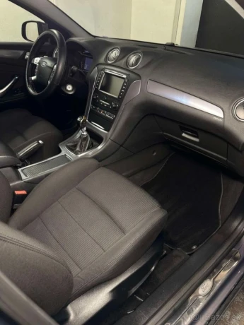 ford-mondeo-combi-mk4-big-1