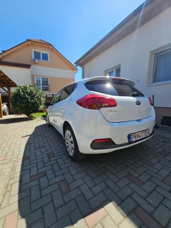 kia-ceed-kia-ceed-big-2