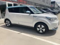 kia-e-soul-kia-soul-ev-exclusive-poctivych-56-400-km-small-3