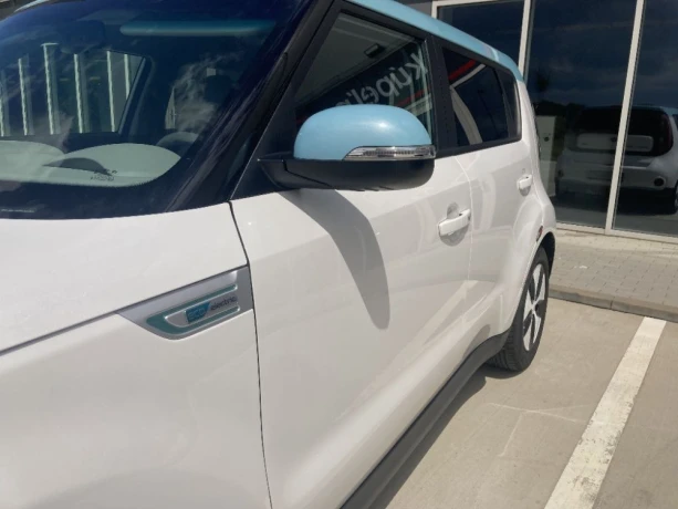 kia-e-soul-kia-soul-ev-exclusive-poctivych-56-400-km-big-0