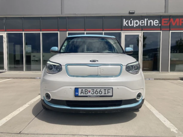 kia-e-soul-kia-soul-ev-exclusive-poctivych-56-400-km-big-2