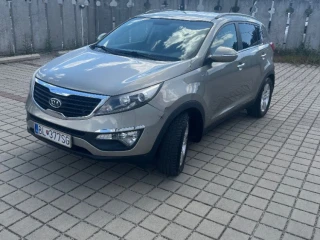 kia-sportage-hneda-metaliza