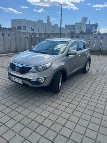 kia-sportage-hneda-metaliza-big-2
