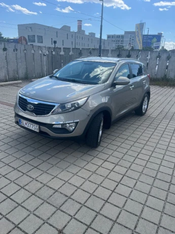 kia-sportage-hneda-metaliza-big-0