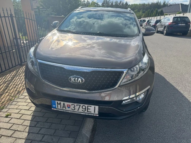 kia-sportage-20-crdi-4x4-platinum-big-2