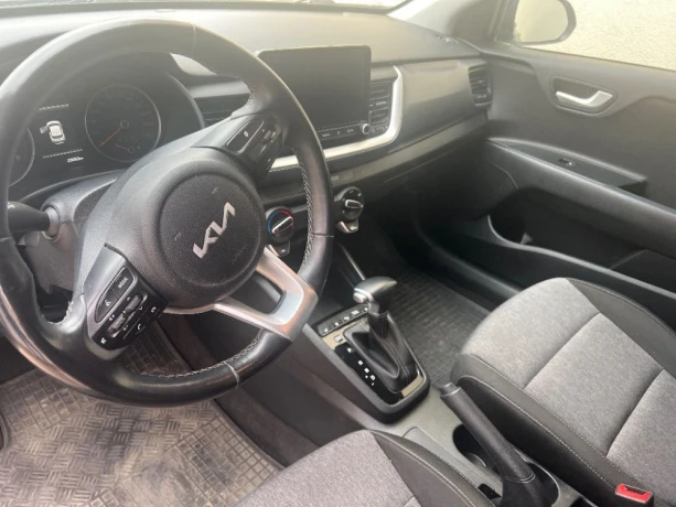 kia-stonic-silverstone-automat-big-1