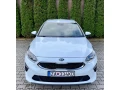 kia-ceed-sporty-wagon-16-crdi-136k-first-edition-small-0