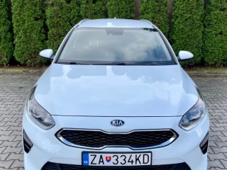 kia-ceed-sporty-wagon-16-crdi-136k-first-edition