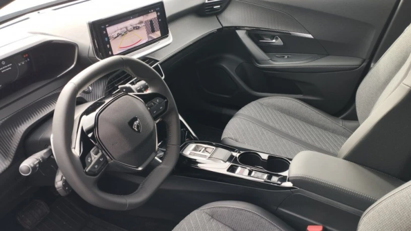 peugeot-2008-12-puretech-allure-130k-eat8-big-3