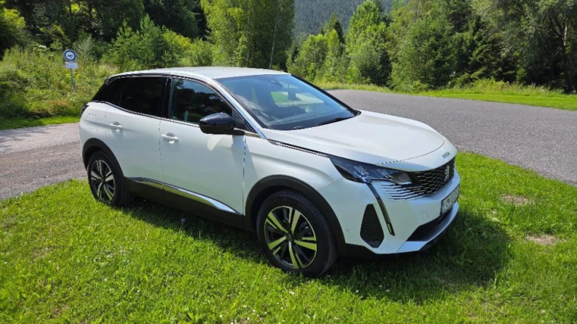 peugeot-3008-12-puretech-130k-allure-pack-96kw130hp-m6-big-0