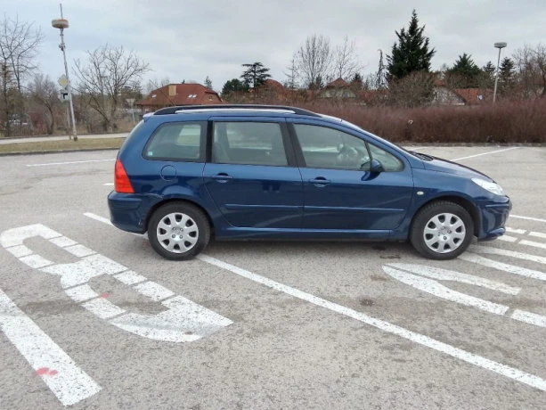 peugeot-307-sw-break-big-1