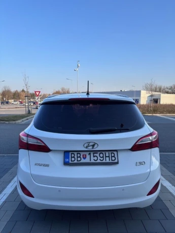 hyundai-i30-cw-16-gdi-7-dct-big-1