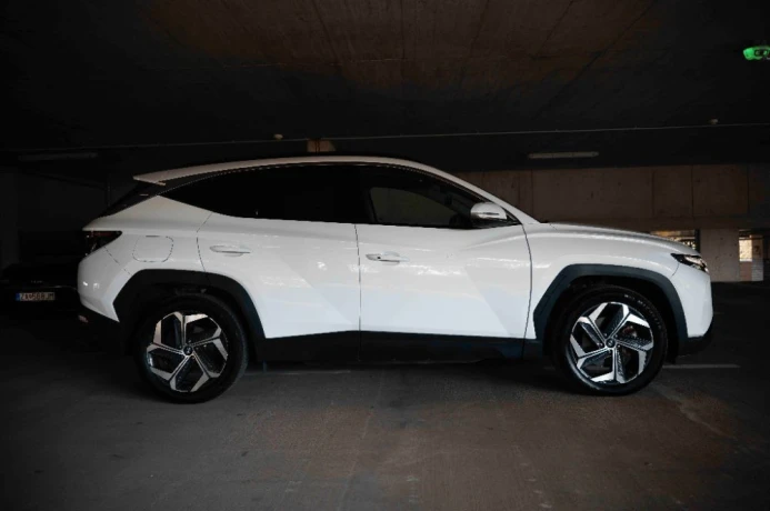 hyundai-tucson-16-t-gdi-hev-premium-4x4-132kw180hp-a6-big-3