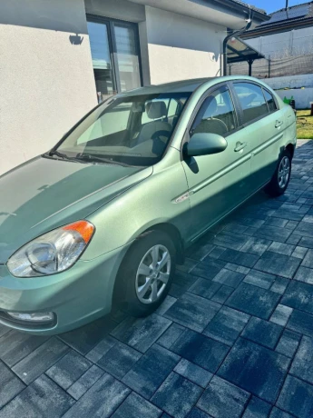 hyundai-accent-15-crdi-vgt-active-81kw110hp-m5-big-1