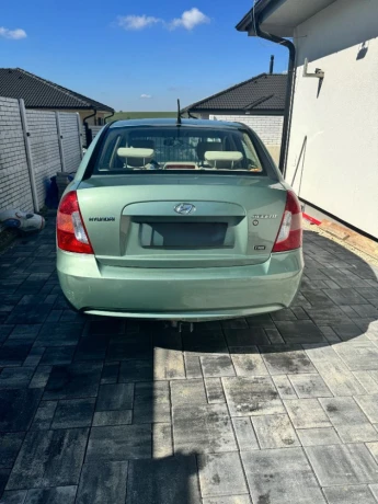 hyundai-accent-15-crdi-vgt-active-81kw110hp-m5-big-2