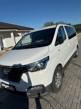 hyundai-h1-h-1-25-crdi-vgt-e6-tour-at-125kw170hp-a5-big-0