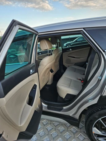 hyundai-tucson-17-automat-big-3