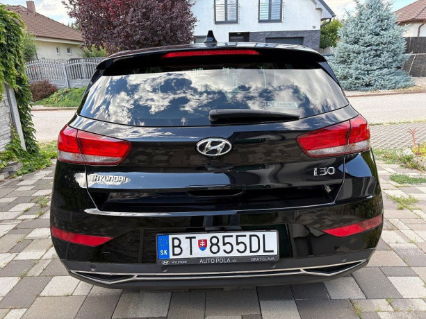 hyundai-i30-15-t-gdi-mhev-imt-family-118kw160hp-m6-big-3