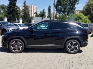 hyundai-tucson-16t-plug-in-hybrid-4x4-122022-v-zaruke