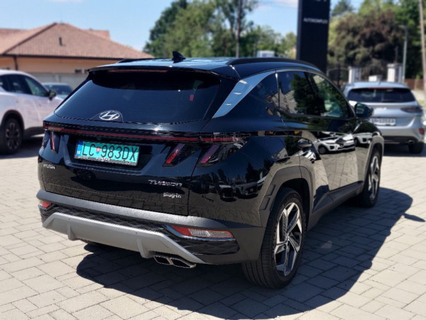 hyundai-tucson-16t-plug-in-hybrid-4x4-122022-v-zaruke-big-2