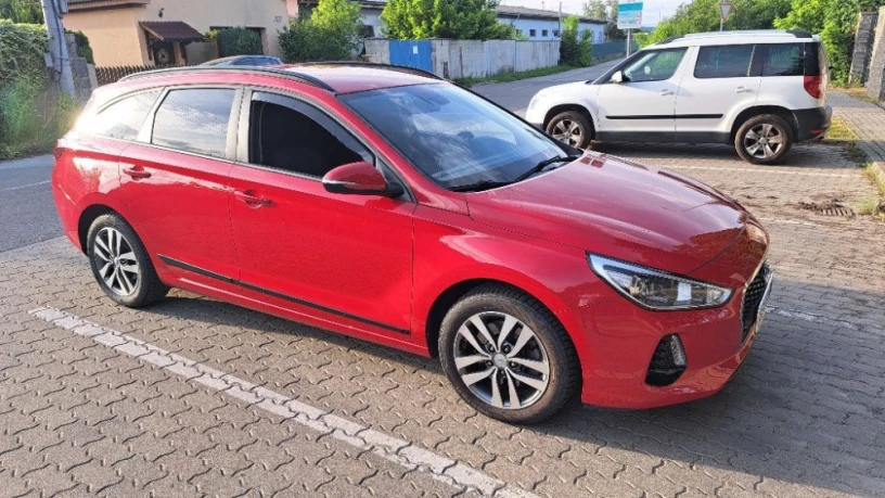 hyundai-i30-cw-kombi-66-000km-73kw100hp-stk-2028-big-1
