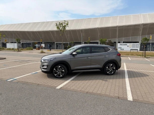 hyundai-tucson-20-crdi-premium-at-4x4-136kw185hp-a8-big-1
