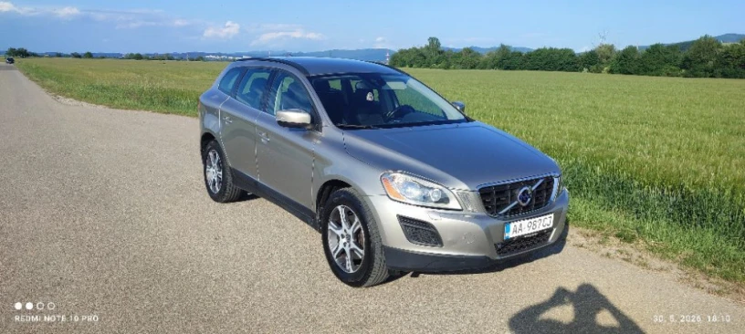 volvo-xc60-d4-momentum-120kw163hp-m6-big-0