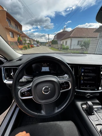 volvo-v60-volvo-v60-plug-in-hybrid-big-1