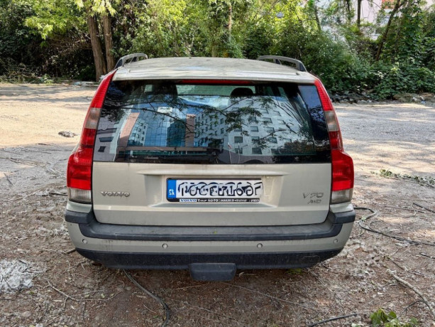 volvo-v70-24-t-at-awd-147kw-pre-fanusika-alebo-na-projekt-big-2